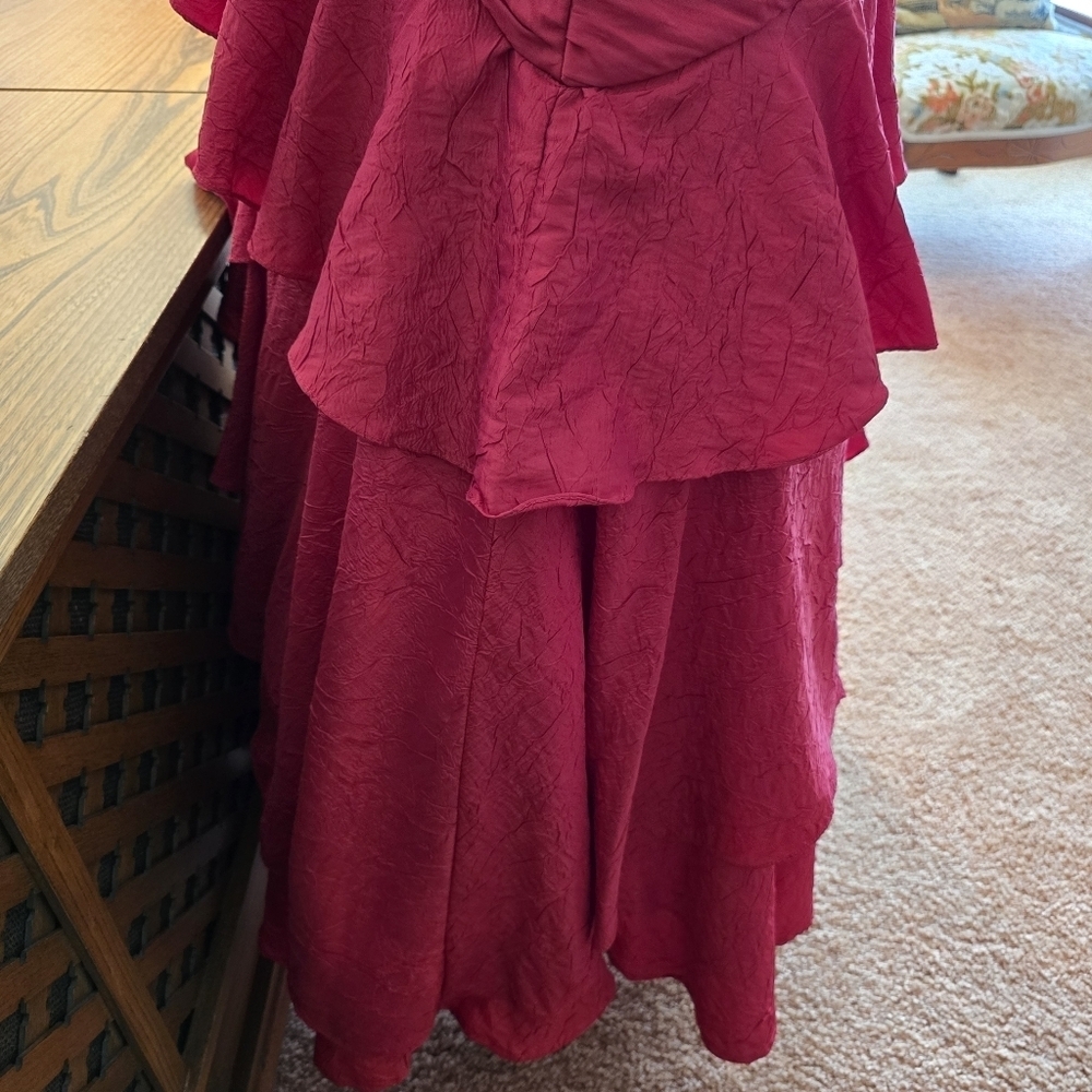 Tony Bowls Paris - Fabulous Red Strapless Vintage Gown with Ruffle Details - Picture 6 of 16